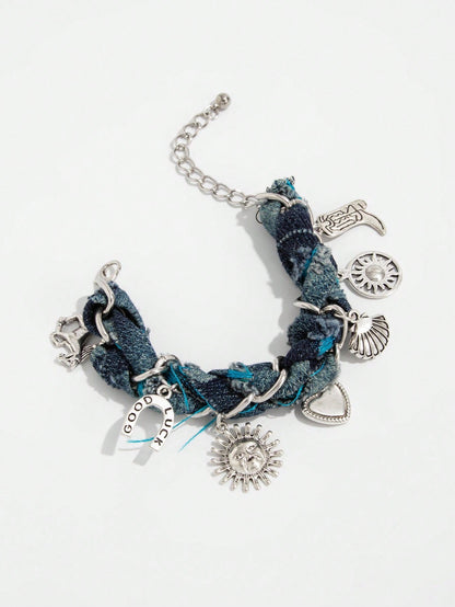 ROMWE Hippie 1 pieza Pulsera de cadena trenzada de estilo occidental de moda con encantos de sol, corazón, bota y colgante de edredón, accesorio de pulsera de encanto único para mujeres