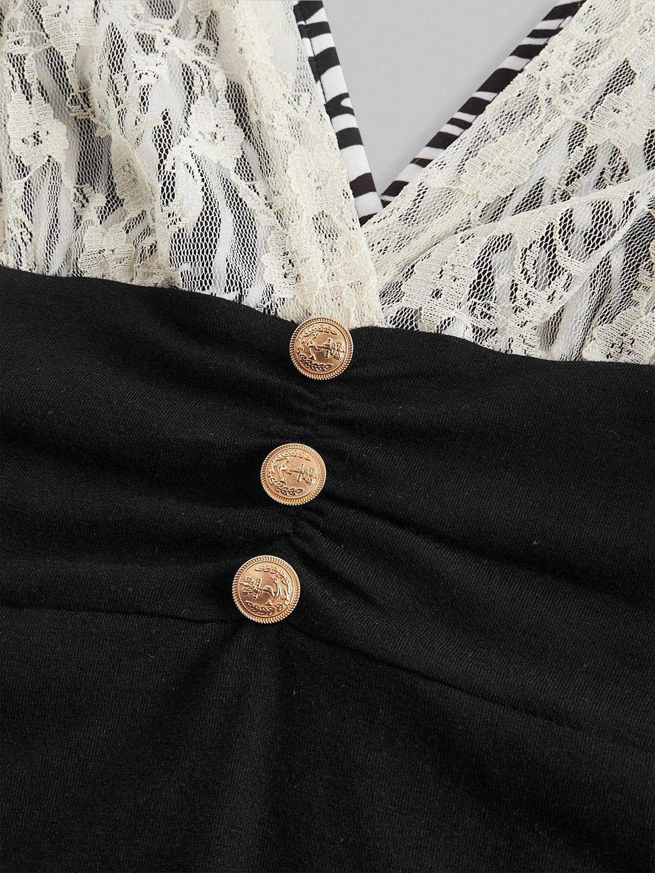 ROMWE Hippie Blusa con escote cruzado en la espalda, decoración de colgante y parches de estampado de cebra y encaje en estilo Harajuku Gal Y2K para mujeres