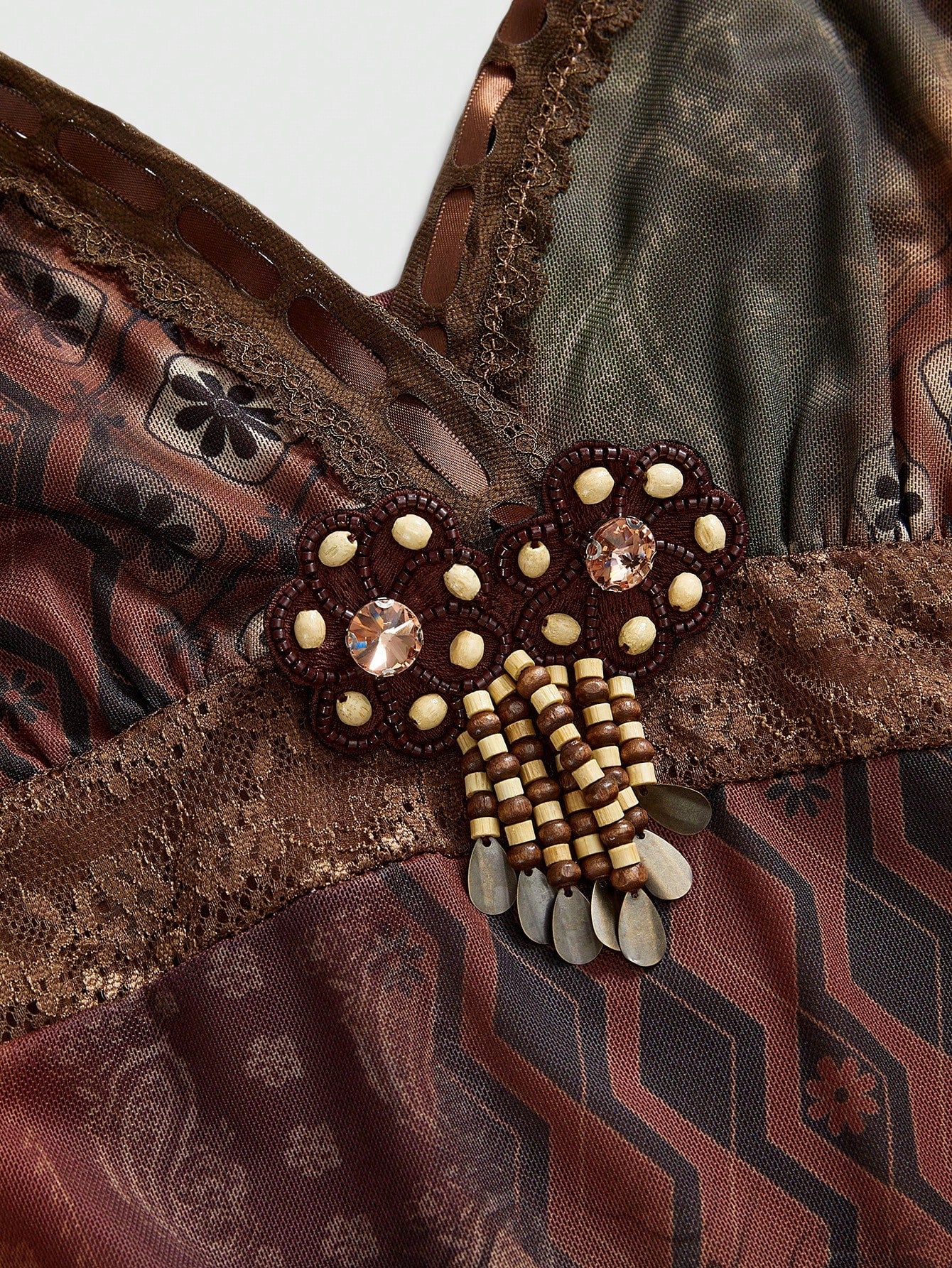 ROMWE Hippie Vestido mini con estampado de paisley con volantes, encaje y cinta estilo vintage hippie retro para mujeres