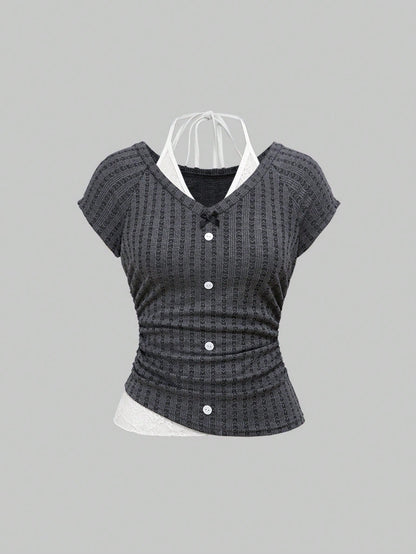 ROMWE Kawaii Camiseta ajustada con volantes y lazo delantero de mujer, con detalles de encaje, contraste y textura acanalada en color gris y estampado floral
