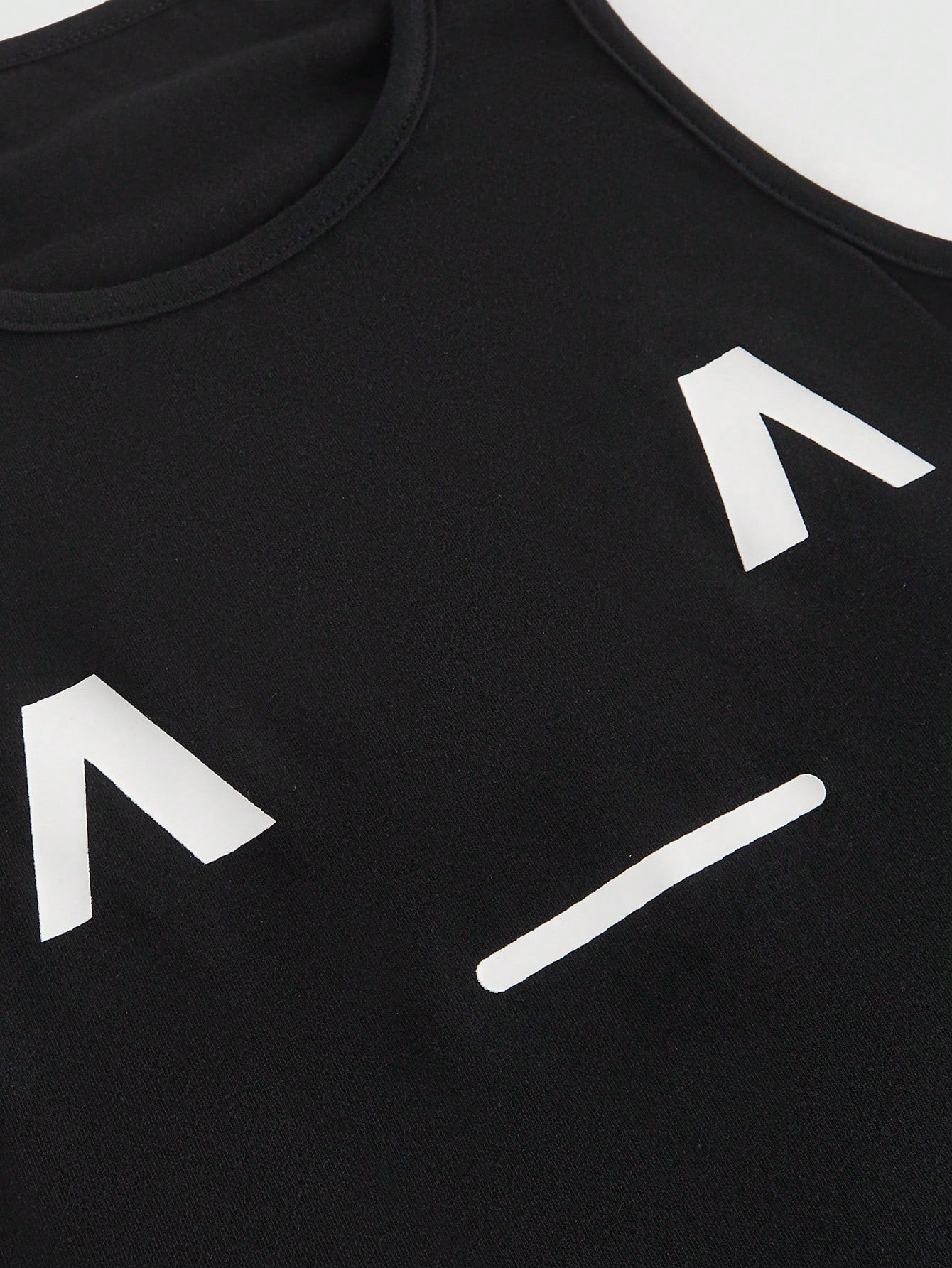 ROMWE Kawaii Camiseta ajustada femenina impresa con emoticono de estilo subcultural, versátil