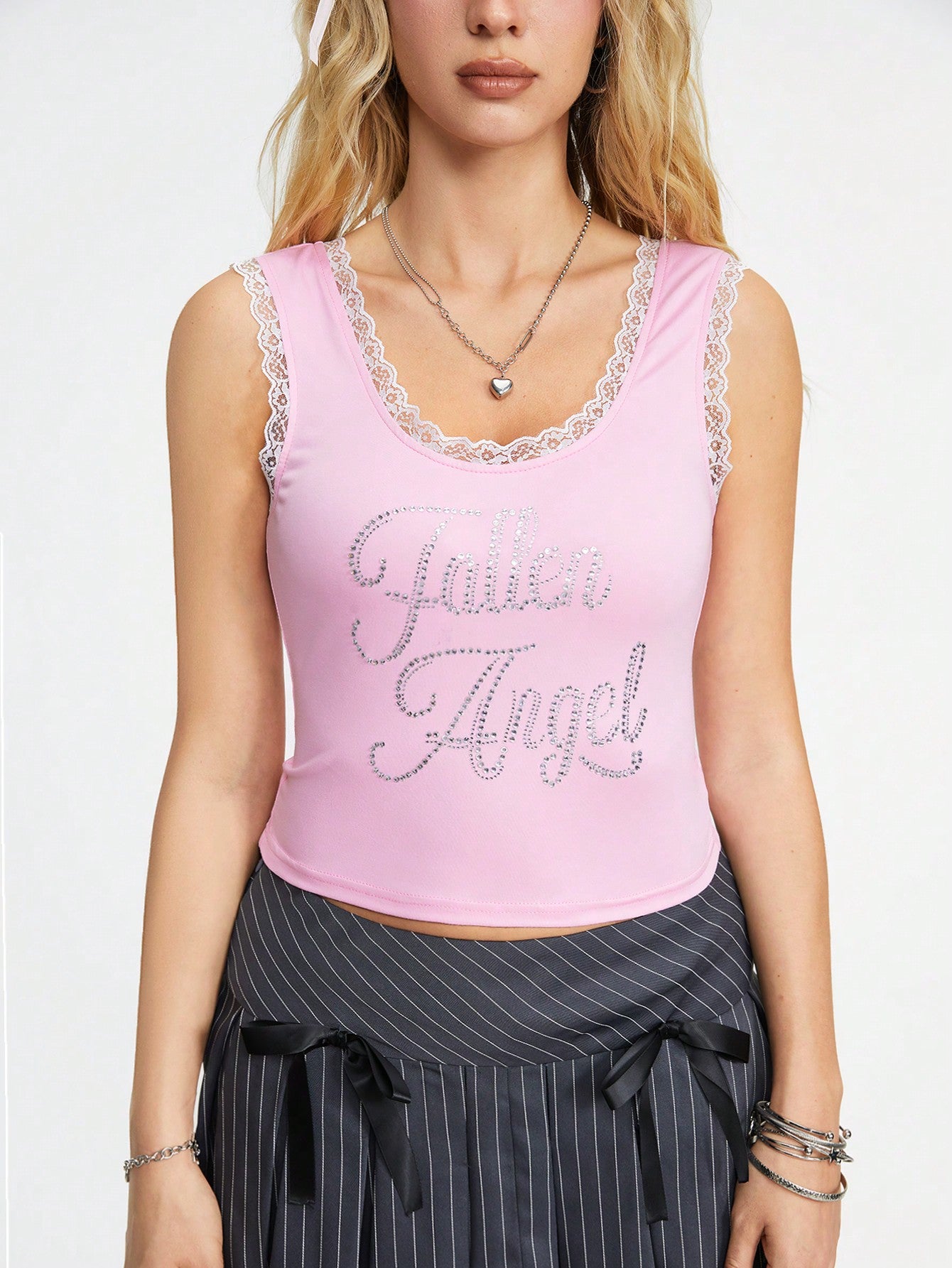 ROMWE Kawaii Camiseta sin mangas de estilo casual y dulce del estilo universitario Y2K con decoración de pedrería para mujeres