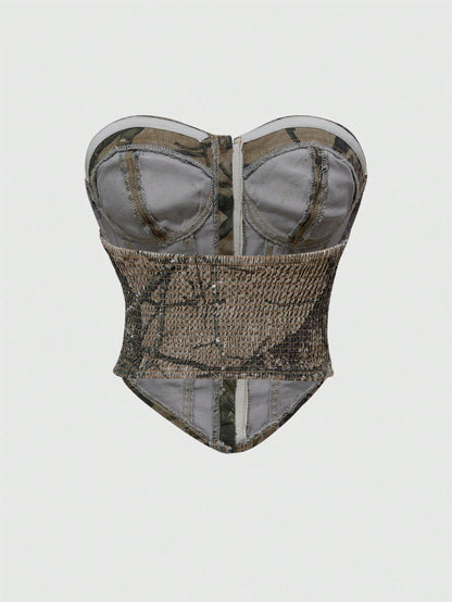 ROMWE Kawaii Top de tirantes acortado de mezclilla desgastada con estampado de camuflaje sexy para mujer, estilo streetwear Y2K