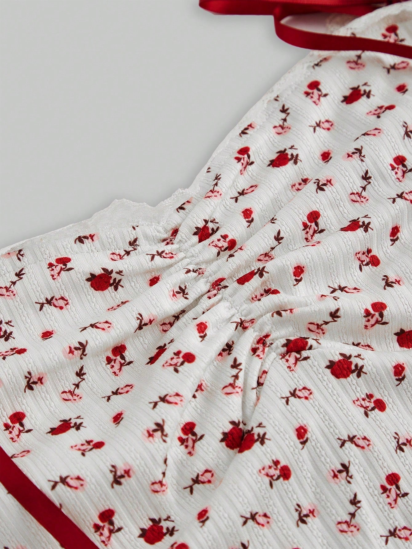 ROMWE Kawaii Top de tirantes estilo vintage con estampado floral y lazo en la espalda, elegante para el Día de San Valentín