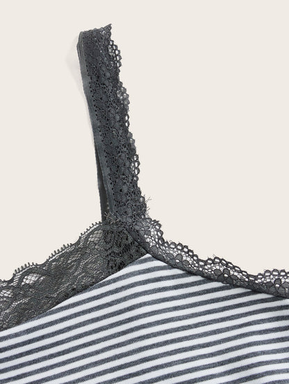 ROMWE Top de tirantes versátil con patchwork de encaje, rayas y bordado de estrellas