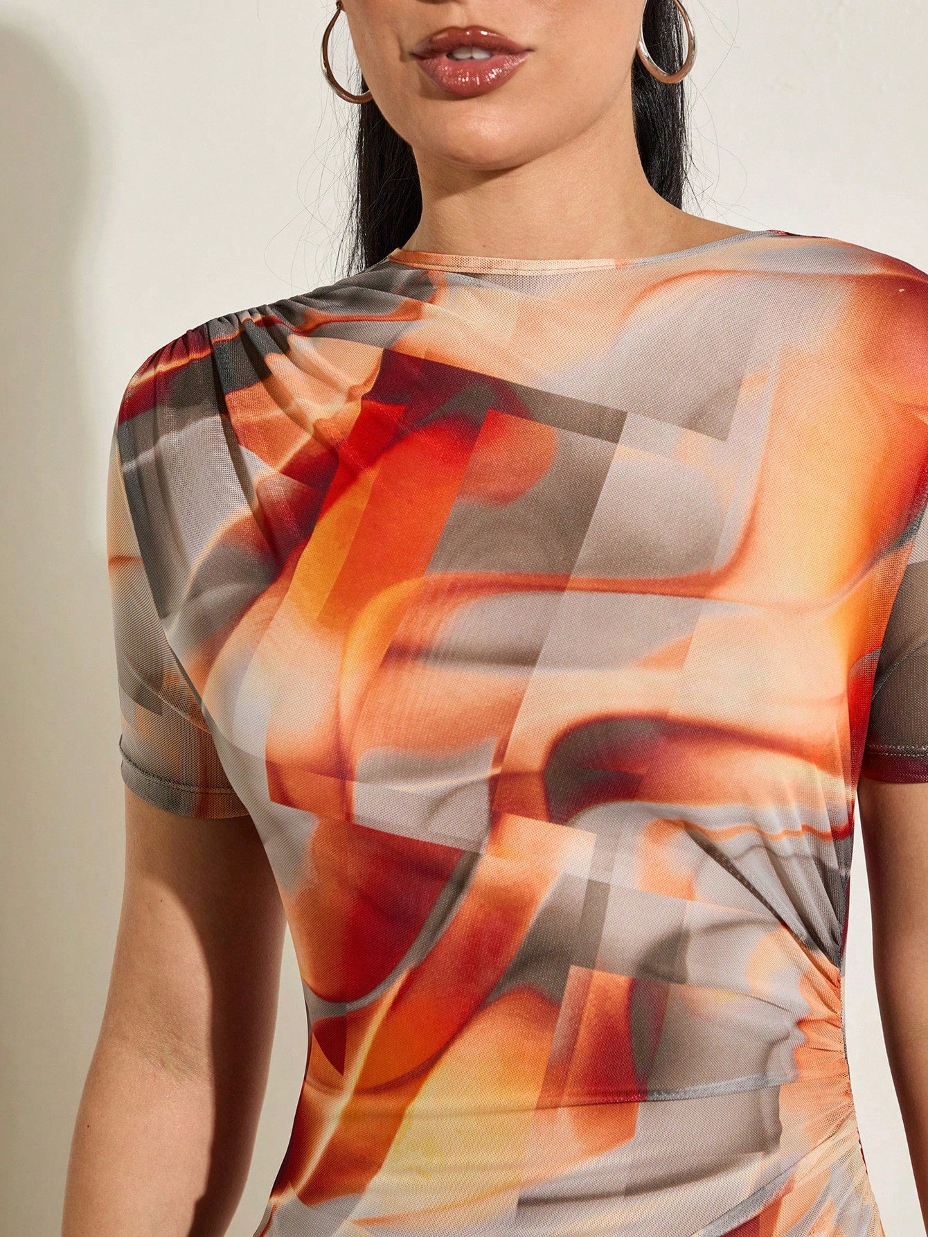 SHEIN BAE Body de moda de verano con estampado colorido, hombro asimétrico con mangas cortas fruncidas