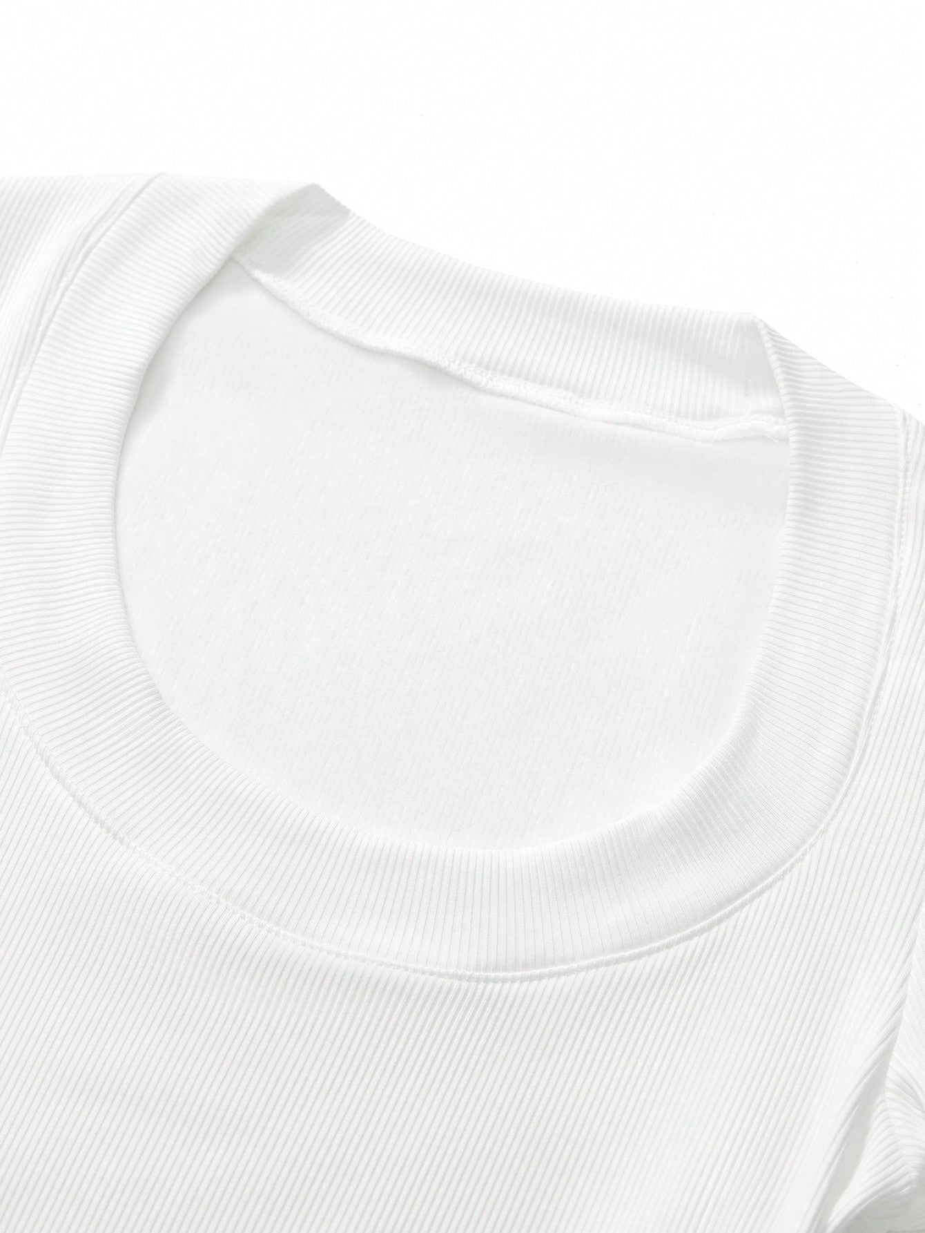 SHEIN BASICS Body de una sola tonalidad de punto con cuello redondo y manga larga para mujeres, de corte delgado y casual
