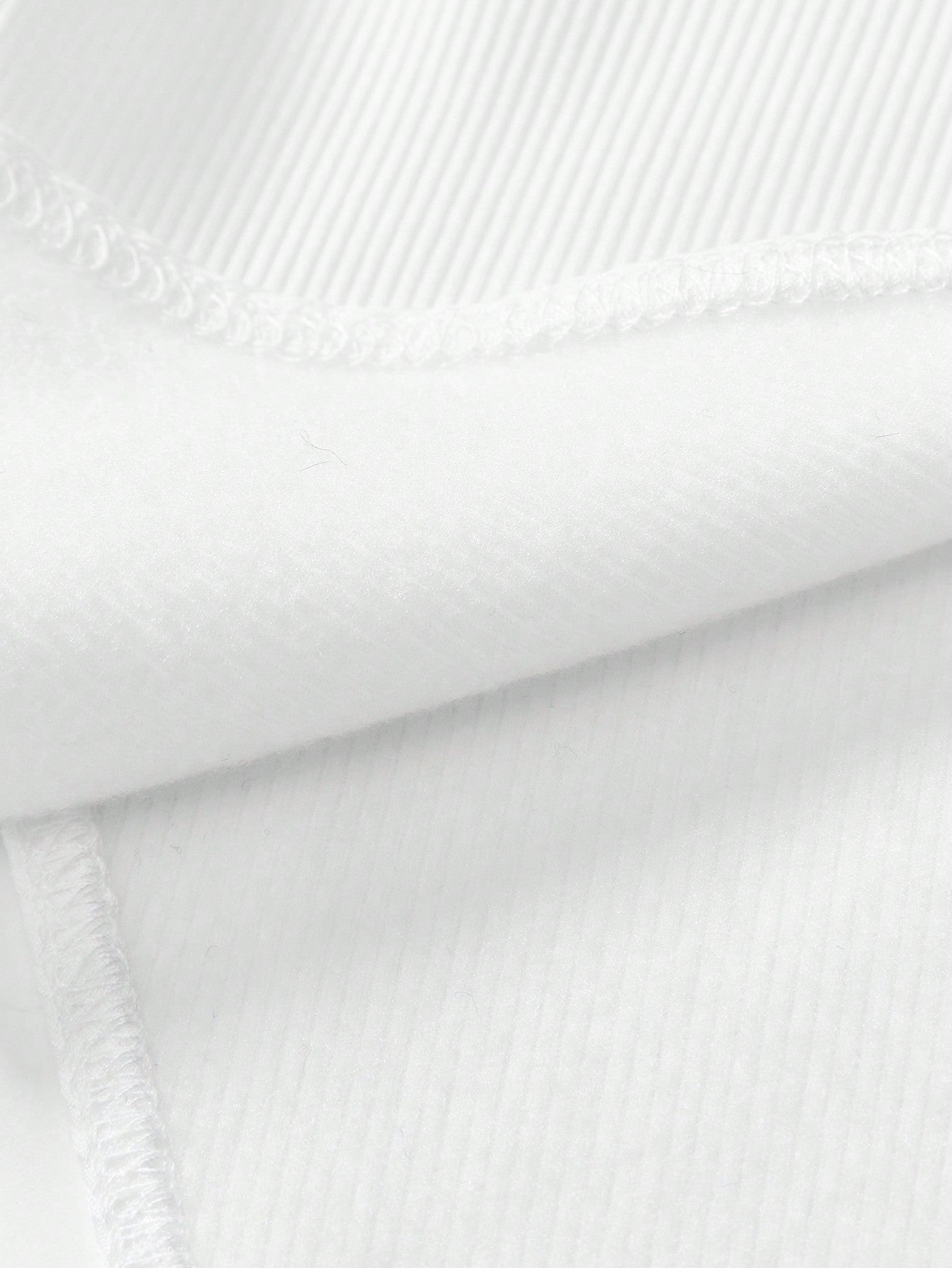 SHEIN BASICS Body de una sola tonalidad de punto con cuello redondo y manga larga para mujeres, de corte delgado y casual