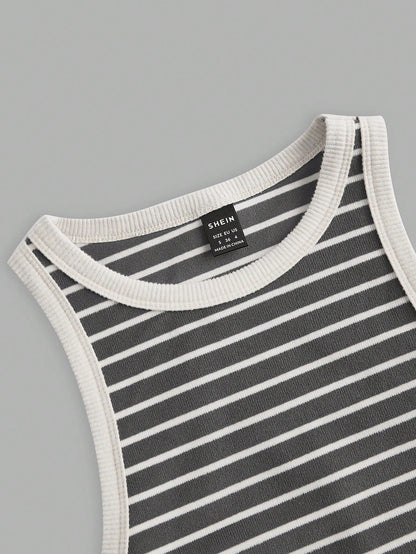 SHEIN BASICS Top De Tanque Corto A Rayas Para Mujer