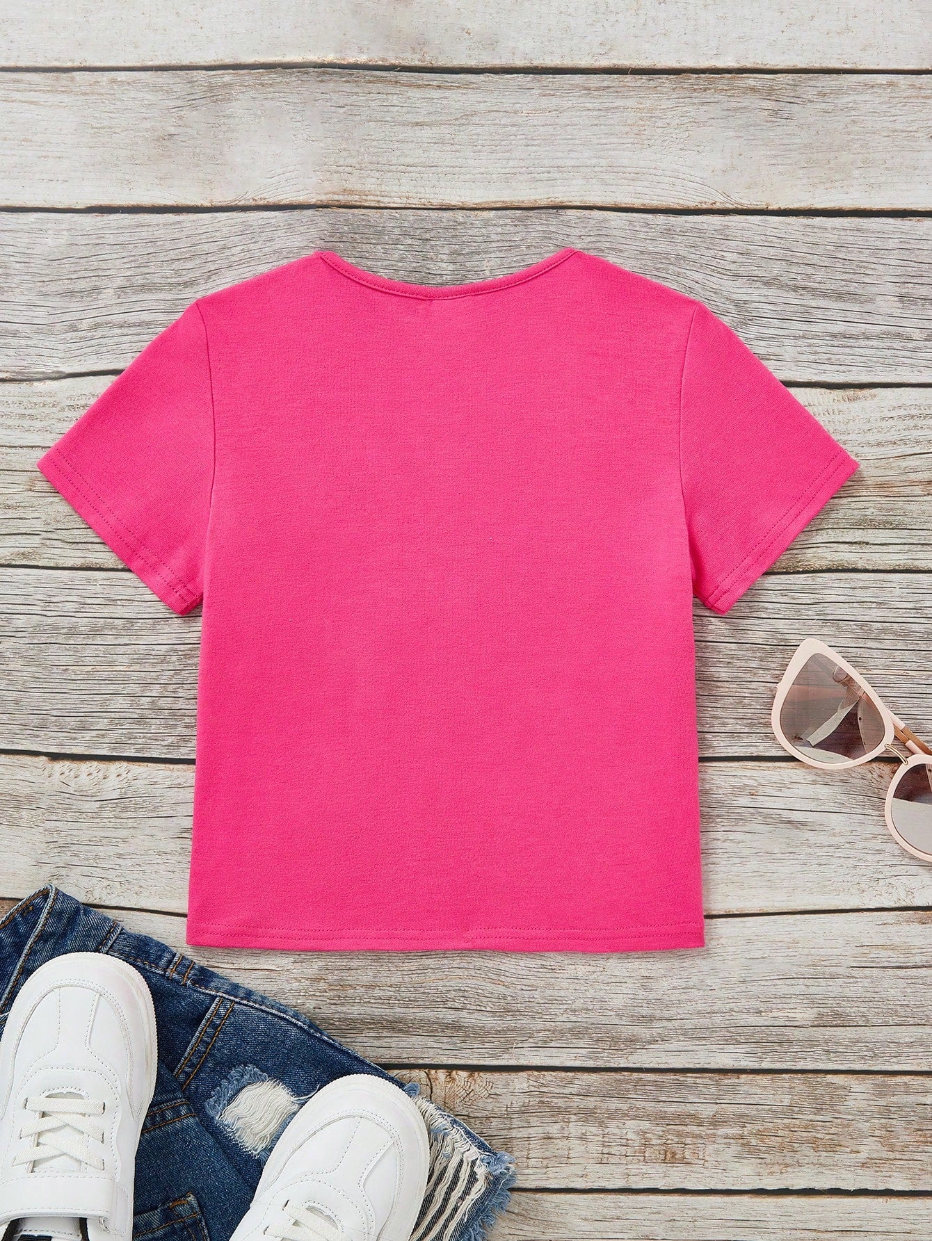 SHEIN Camiseta Casual De Manga Corta Para Chica Con Diseño De Corazón Y Detalles De Lentejuelas