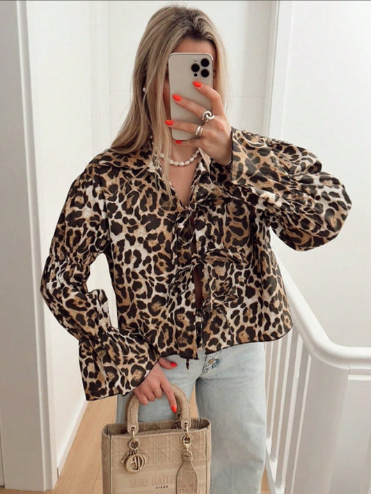 SHEIN Clasi Camisa casual con estampado de leopardo y mangas acampanadas para primavera/otoño