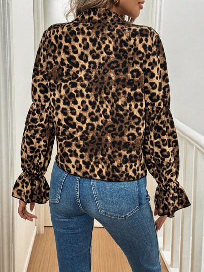SHEIN Clasi Camisa casual con estampado de leopardo y mangas acampanadas para primavera/otoño