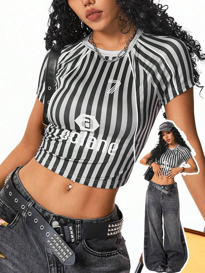 SHEIN Coolane Mono de camiseta deportiva con estampado numérico para mujer, ropa de vuelta al colegio