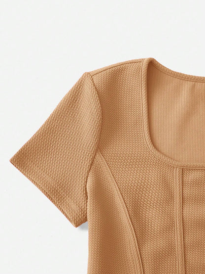 SHEIN EZwear Camiseta De Mujer Con Dobladillo Curvo Y Textura En Color Sólido