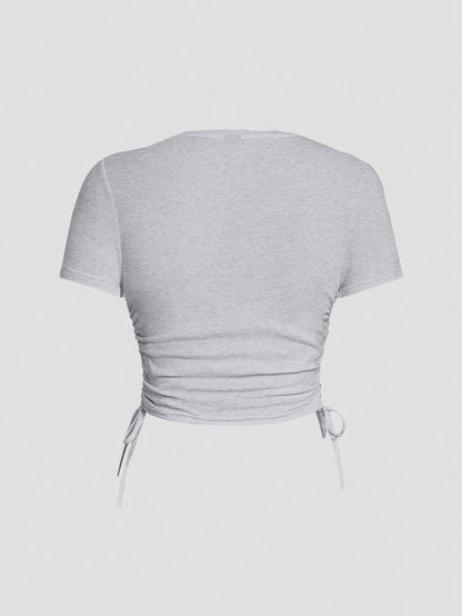 SHEIN EZwear Camiseta ajustada corta con cuello redondo, manga corta, diseño cruzado estampado y cordón lateral para mujer, adecuada para el verano