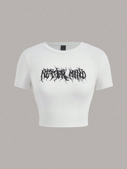 SHEIN EZwear Camiseta corta con gráfico de eslogan NEVER MIND