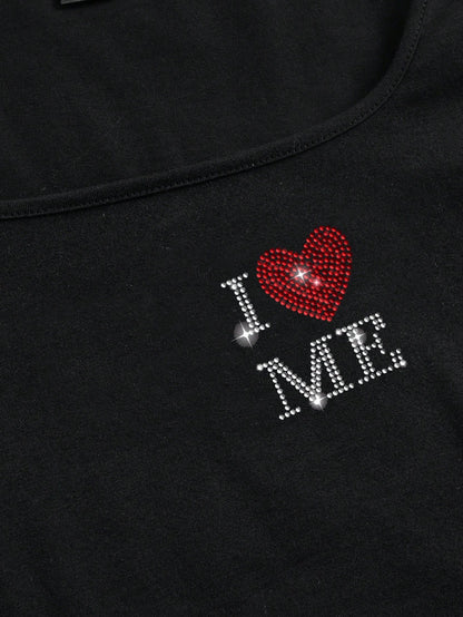 SHEIN EZwear Camiseta crop con diamante de imitación con slogan & con patrón de corazón