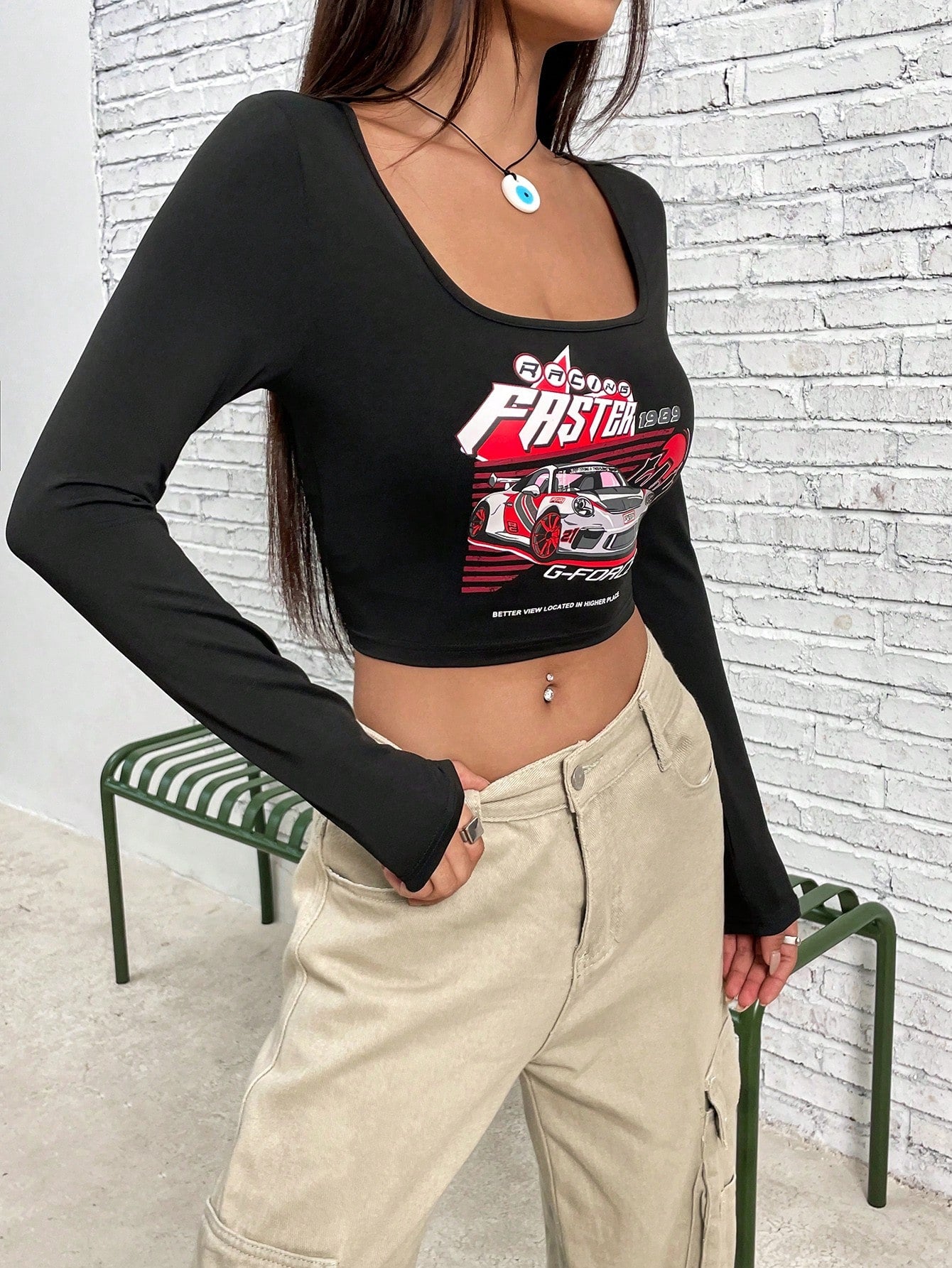 SHEIN EZwear Camiseta crop con estampado de coche y letra