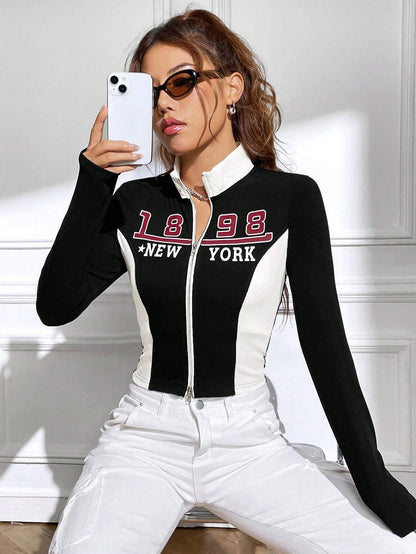 SHEIN EZwear Camiseta crop con estampado de letra de dos tonos con cremallera