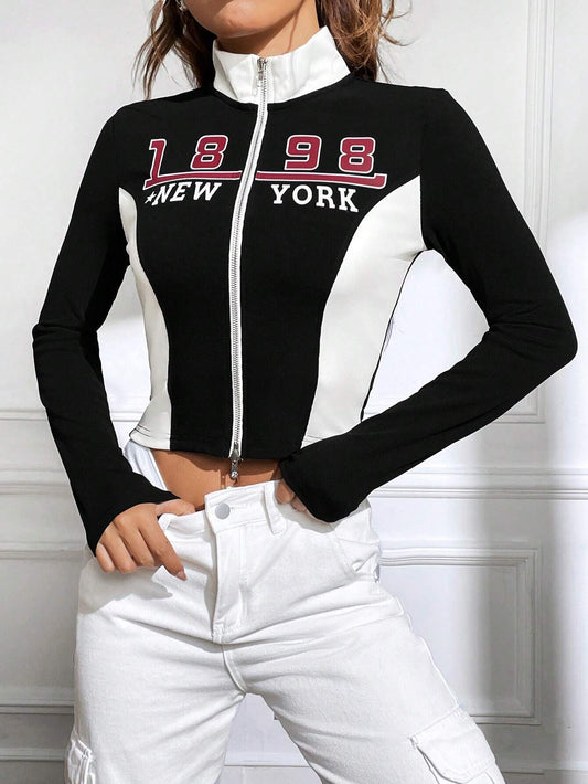 SHEIN EZwear Camiseta crop con estampado de letra de dos tonos con cremallera