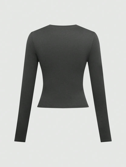 SHEIN EZwear Camiseta de manga larga acortada con estampado de leopardo y estrella en plata estilo Y2K, top lindo para mujer, camisetas gráficas, blusas para mujer para atuendos de primavera