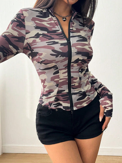 SHEIN EZwear Chaqueta ajustada con cremallera frontal y mangas largas con camuflaje para mujeres