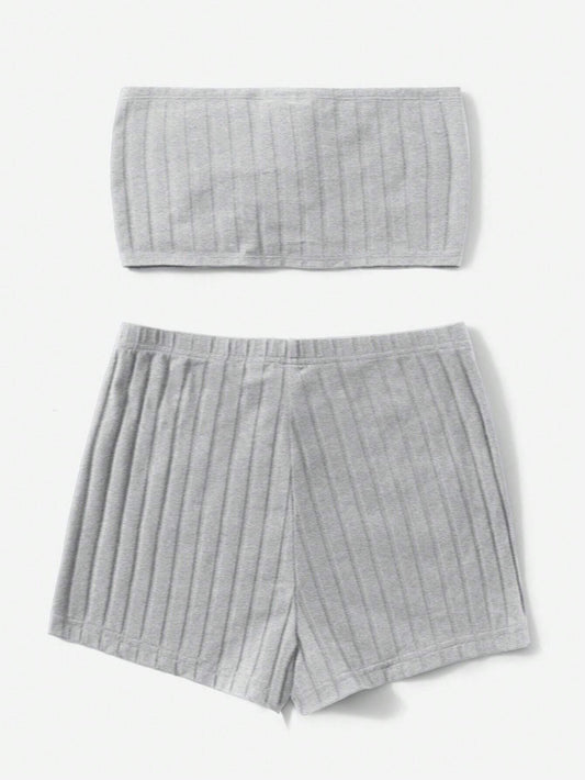 SHEIN EZwear Conjunto De Color Liso De Top Bandeau De Punto Con Lazo Frontal Y Pantalones Cortos Para Mujer