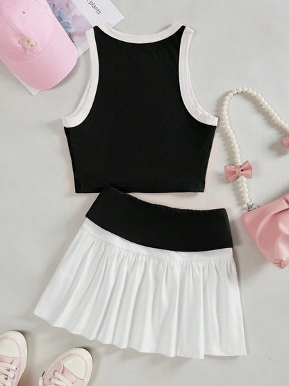 SHEIN EZwear Conjunto de chaleco tejido con ribete de contraste bordado con letras y mini falda plisada para mujeres