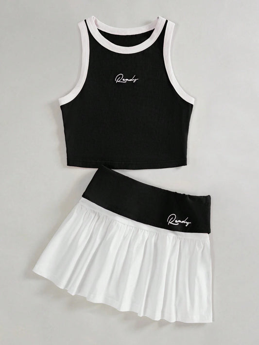 SHEIN EZwear Conjunto de chaleco tejido con ribete de contraste bordado con letras y mini falda plisada para mujeres