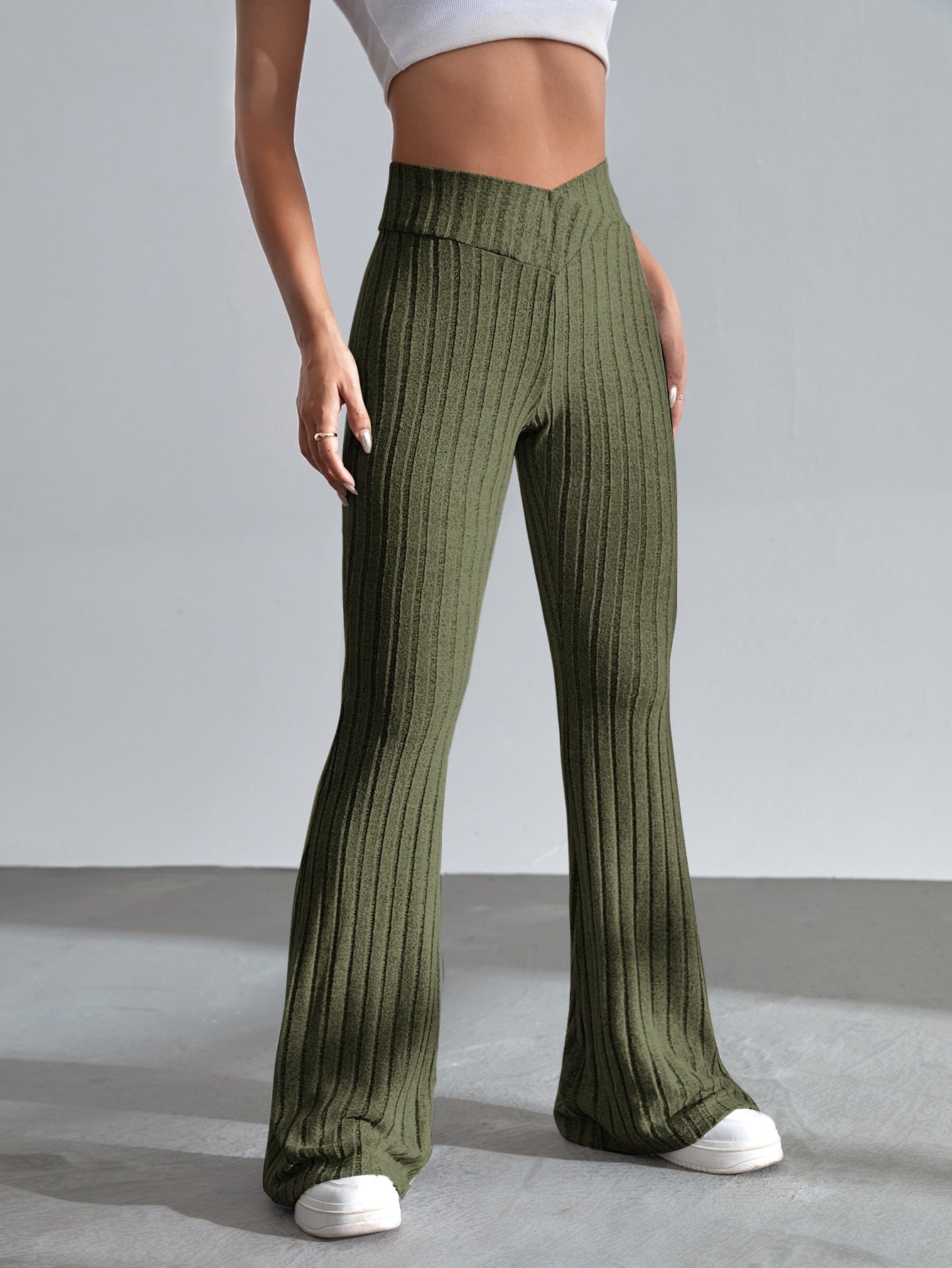 SHEIN EZwear Pantalones acampanados unicolor tejido de canalé