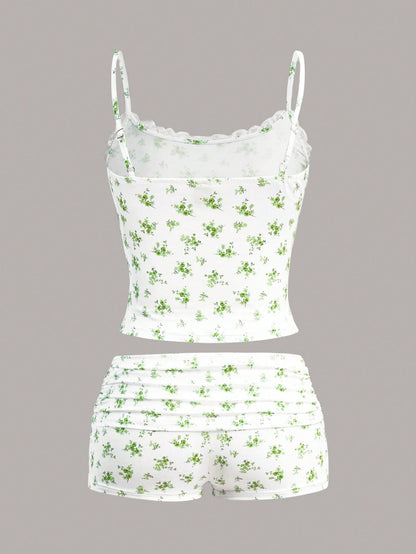 SHEIN EZwear Set de 2 piezas top de camisola y shorts con contraste de encaje y estampado floral ditsy para mujer