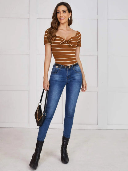 SHEIN EZwear Top con nudo delantero de rayas