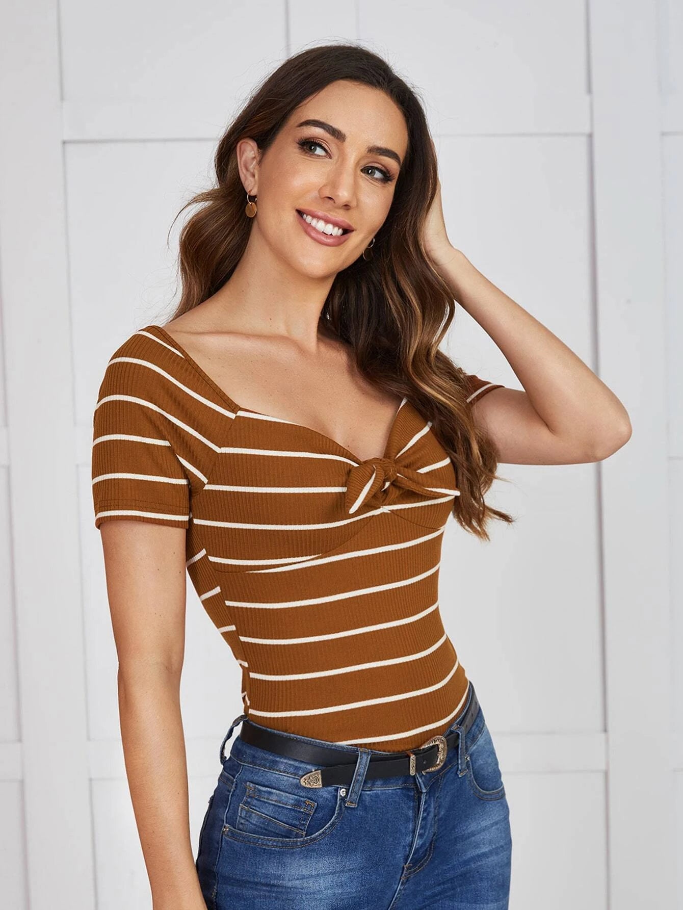 SHEIN EZwear Top con nudo delantero de rayas
