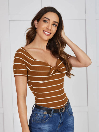 SHEIN EZwear Top con nudo delantero de rayas