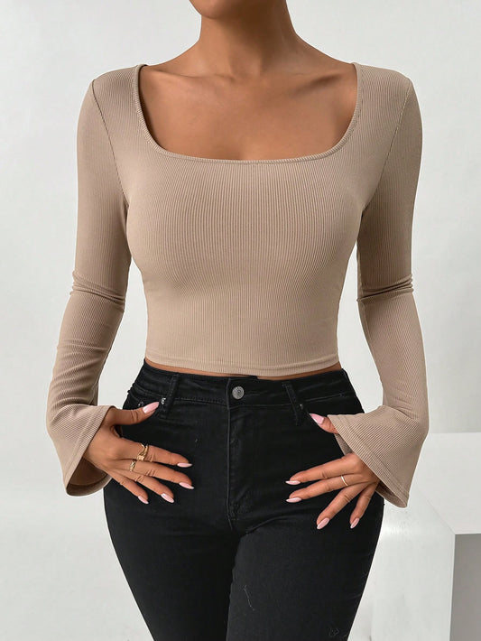 SHEIN Essnce Camiseta de manga larga de punto ajustada con cuello cuadrado de unicolor para mujer, primavera-verano