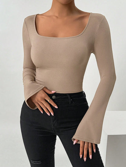SHEIN Essnce Camiseta de manga larga de punto ajustada con cuello cuadrado de unicolor para mujer, primavera-verano