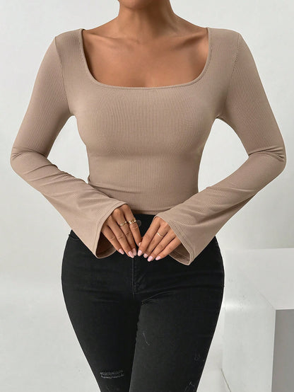 SHEIN Essnce Camiseta de manga larga de punto ajustada con cuello cuadrado de unicolor para mujer, primavera-verano