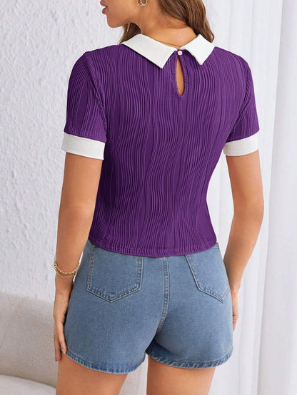 SHEIN Essnce Camiseta de mujer con mangas cortas y cuello de bloque de color contrastante