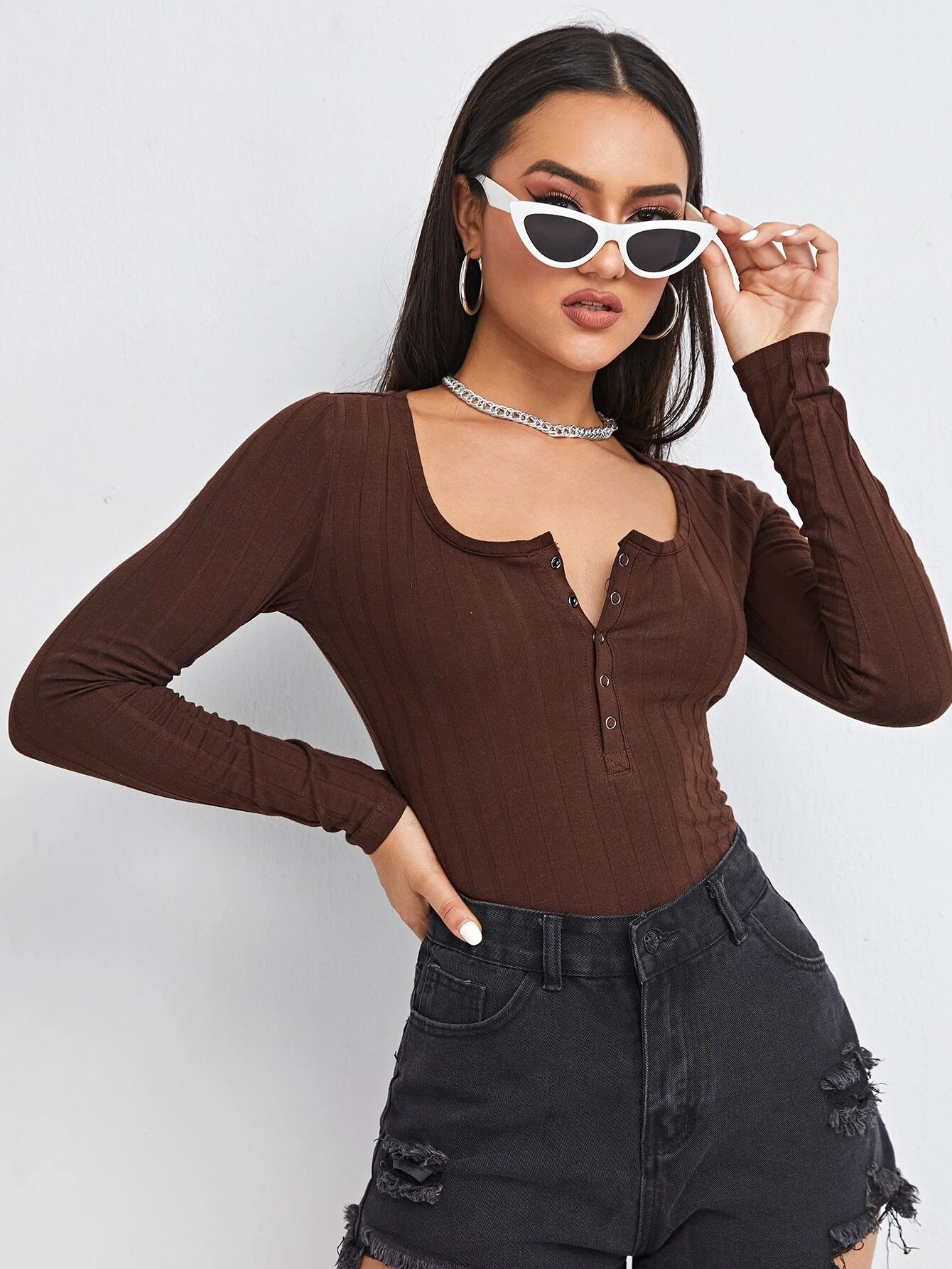 SHEIN Essnce Camiseta tejida de canalé con botón
