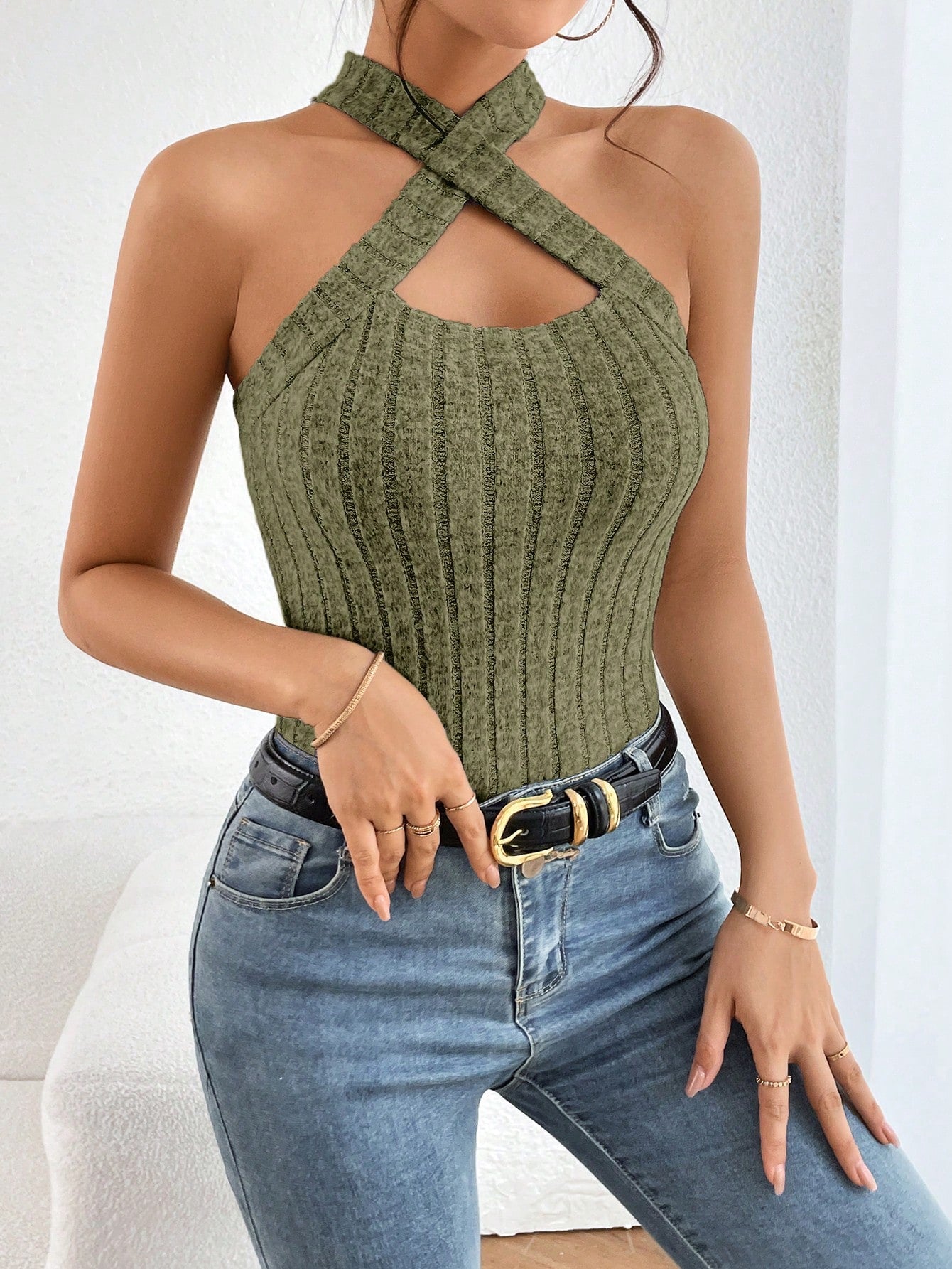SHEIN Essnce Top halter con tira cruzada