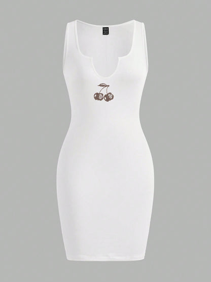 SHEIN Essnce Vestido de tirantes ajustado estilo casual y minimalista con estampado de leopardo y cereza para mujer