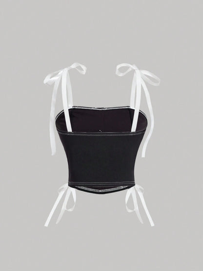 SHEIN MOD Camiseta De Tirantes De Bloque De Color Con Cintura Moldeada En Negro Y Blanco