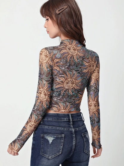 SHEIN MOD Top crop con estampado de sol y luna ribete en forma de lechuga de cuello alto
