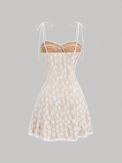 SHEIN MOD Vestido blanco ajustado al Body con textura de encaje, dobladillo de sirena, tirantes de hombro con lazo y detalle de varillas, línea A, para mujeres