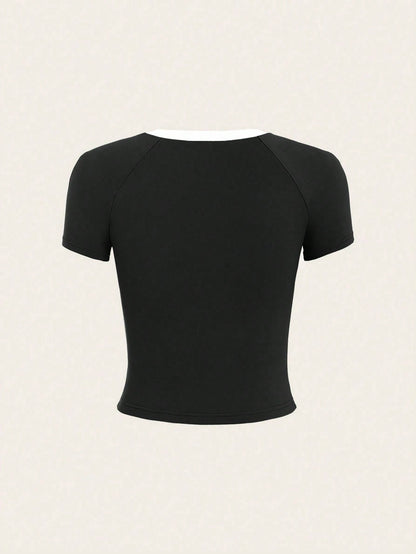 SHEIN EZwear Camiseta de ajuste ceñido de manga corta y cuello redondo con contraste de colores para mujer