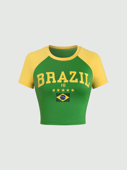 SHEIN EZwear Camiseta de mujer de manga corta con cuello redondo y estampado brasileño de bloques de color