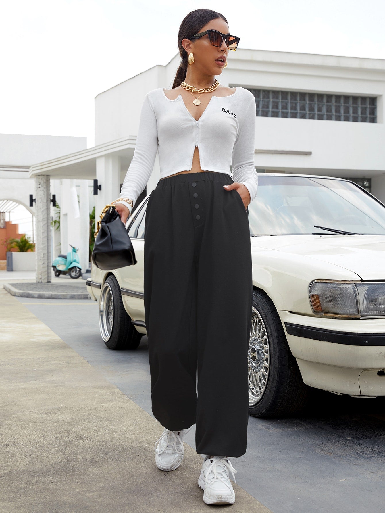 SHEIN Muchic Top corto con cremallera con bordado de letra