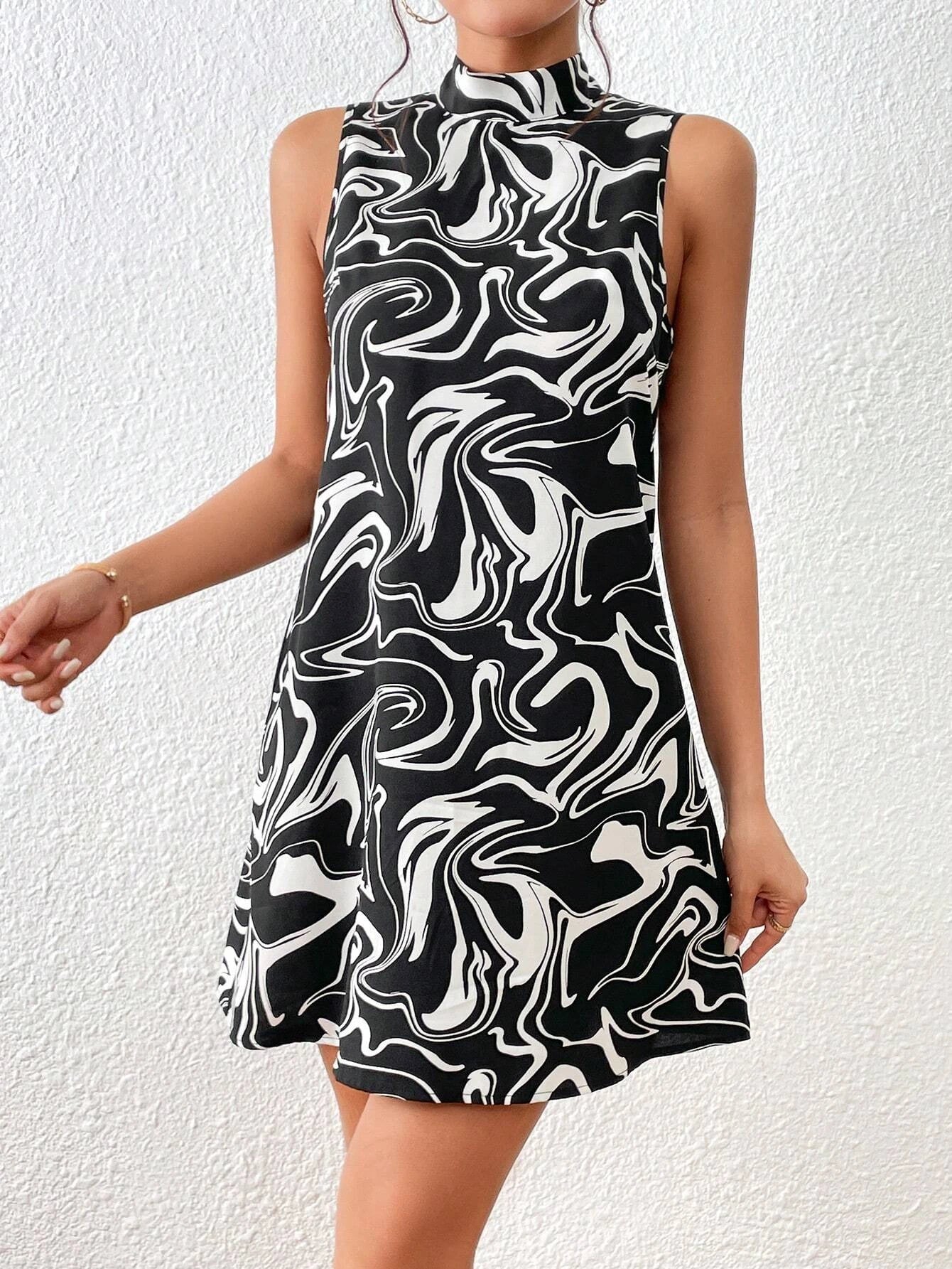 SHEIN Privé Vestido con estampado de mármol de cuello alto
