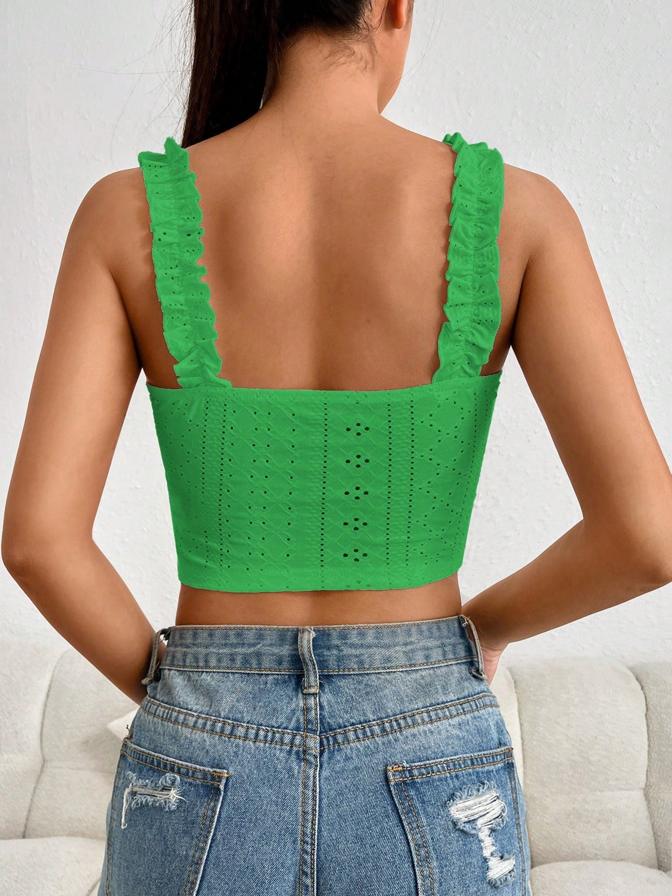 SHEIN Qutie Top De Tanque De Correa Con Adorno De Encaje Bordado Ahuecado