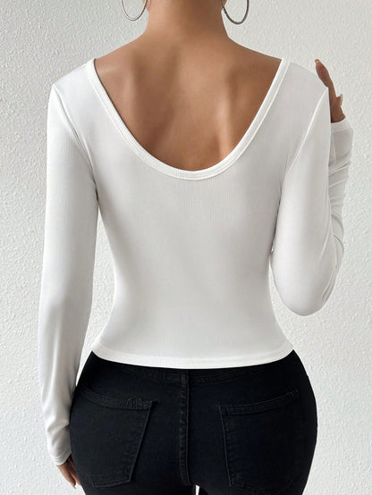 SHEIN Privé Camiseta de manga larga de ajuste ceñido con cuello redondo y parche floral para mujer, otoño/invierno, camiseta acanalada